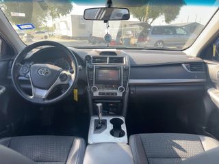 2014 Toyota Camry SE - Interior Full Dashboard Image